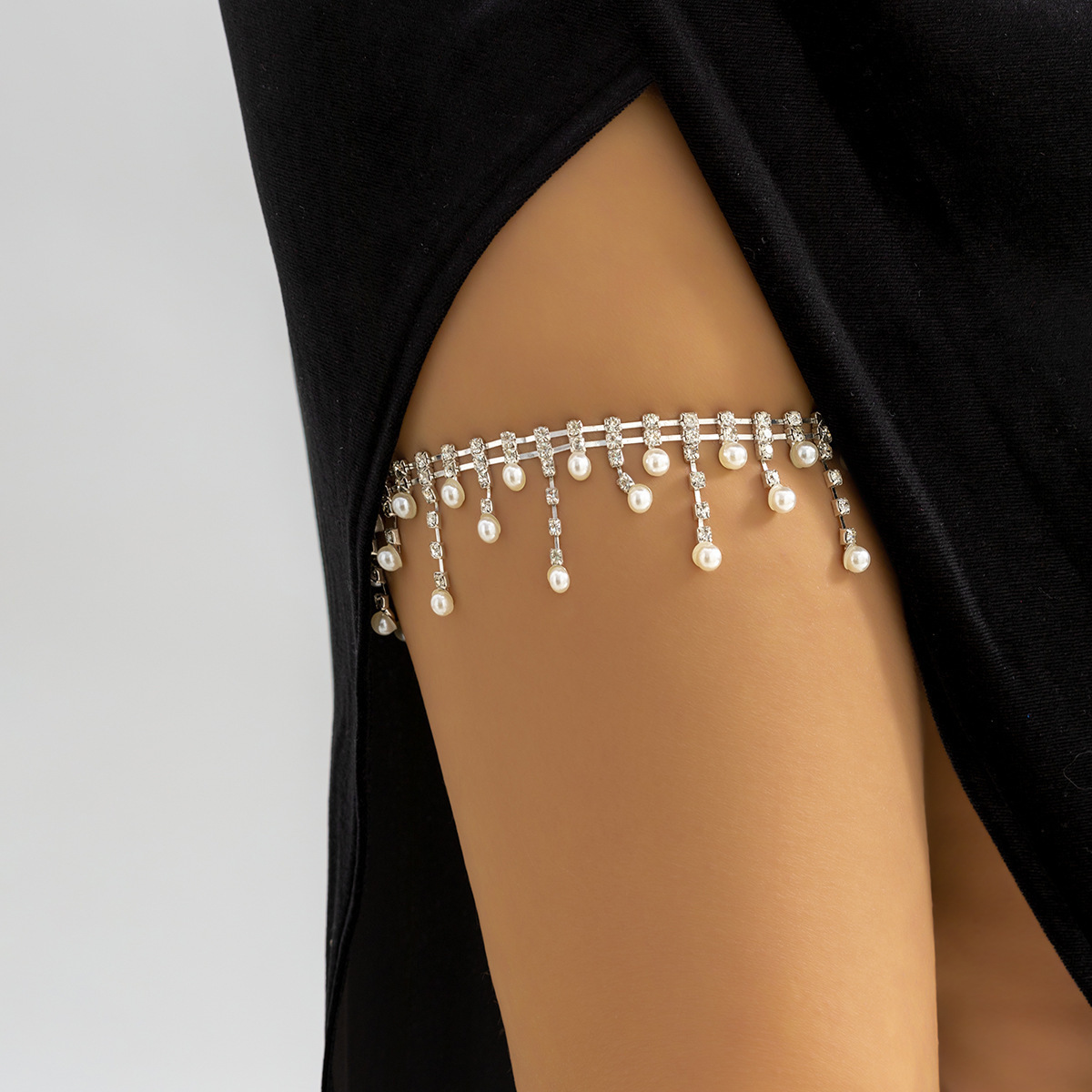 Body Jewelry Leg Chain - Beaded Pearl Leg Chain for Women